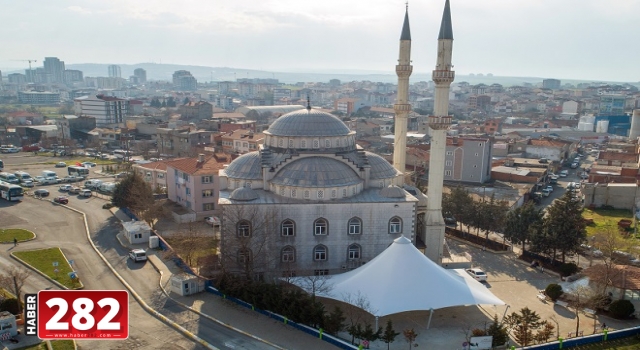 Çorlu Merkez Camii'ne Modern Tente