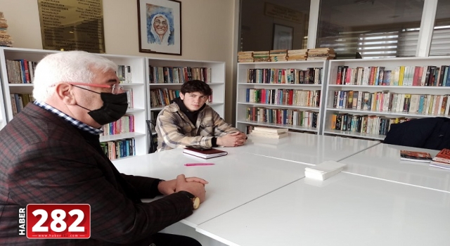 Başkan Rasim Yüksel Gençlere Başarı Dileklerinde Bulundu
