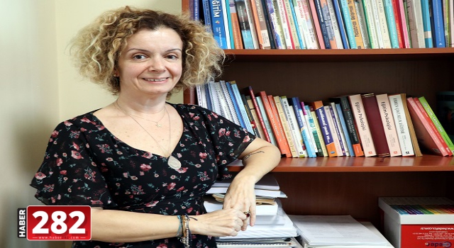 "Çocuklara virüsten korunmanın yollarını hikaye ve şarkılarla anlatabilirsiniz" önerisi