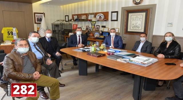 Başkan Yüksel çiçeği burnunda muhtarları ağırladı