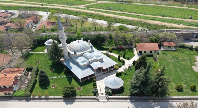 RAHMET VE BEREKET AYI RAMAZAN  2. Murat’ın yadigarı Dar’ül Hadis Camisi ”çevreci” özelliğiyle öne çıkıyor
