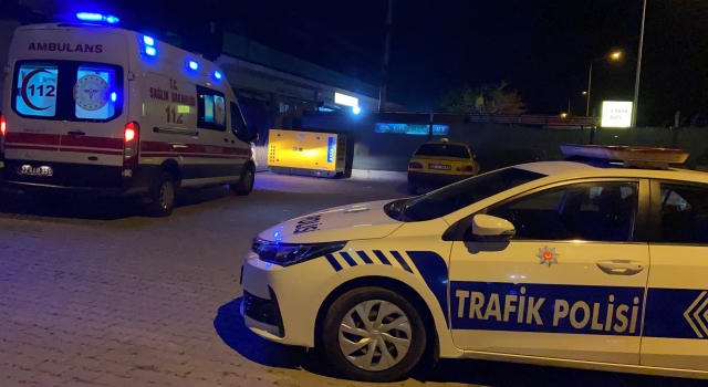 Edirne’de hafif ticari araçla taksi çarpıştı: 3 yaralı