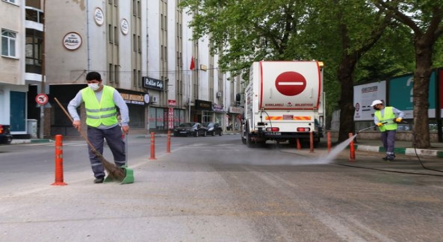 Kırklareli’nde cadde ve sokaklar dezenfekte edildi