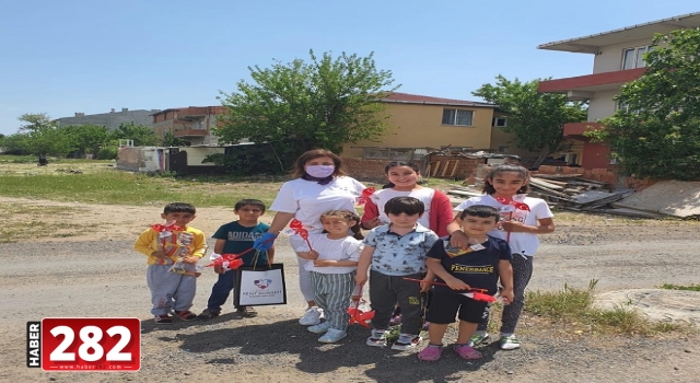 *KADIN MECLİSİ SOKAĞA ÇIKAMAYAN ÇOCUKLARI UNUTMADI