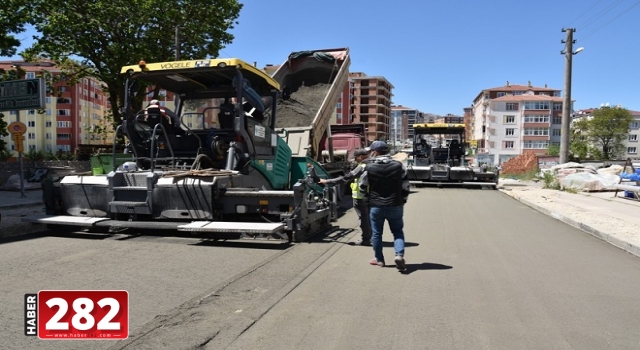 Büyükşehir Belediyesi Yol Yapım Çalışmalarına Devam Ediyor