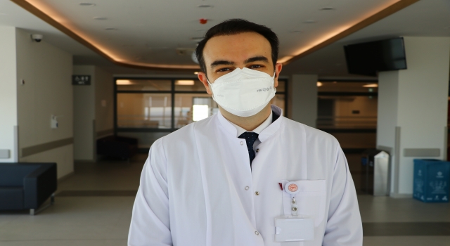 DOKTORLAR KOVİD19’LA SAVAŞI ANLATIYOR  ”Bizi en çok üzen hastaların entübasyona gidene kadar ’Bizi kurtarın’ demeleri”