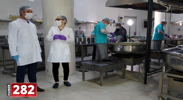 “Sıcak Bir Aş, Bir Yuva Olmaya Devam Edeceğiz”