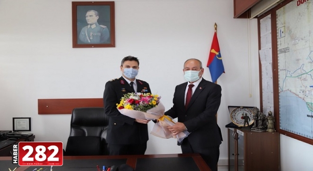 BAŞKAN HİKMET ATA, İLÇE JANDARMA KOMUTANLIĞI’NI ZİYARET ETTİ