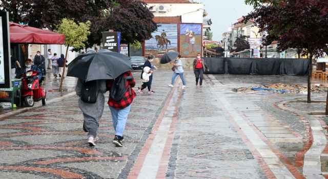Edirne’de sağanak etkili oluyor
