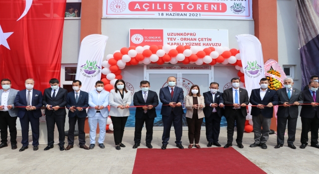 Edirne’de huzurevinde kalan hayırseverin de katkı sunduğu yüzme havuzu hizmete açıldı