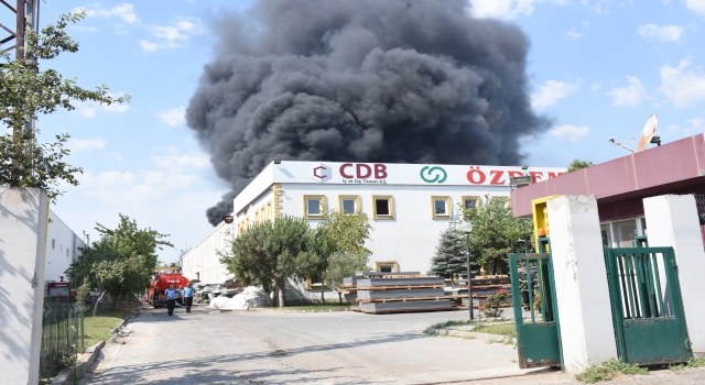 GÜNCELLEME  Tekirdağ’da geri dönüşüm fabrikasında çıkan yangın söndürüldü