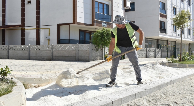 Lüleburgaz’da yol yapım çalışmaları sürüyor