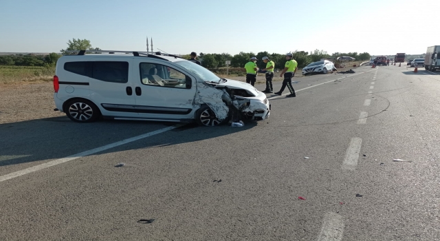 Tekirdağ’da yolun karşısına geçmeye çalışırken otomobilin çarptığı kişi öldü