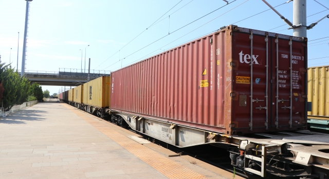 Anadolu’dan getirilen ihraç yükler Tekirdağ’da birleştirilip, trenle Macaristan’a gönderildi