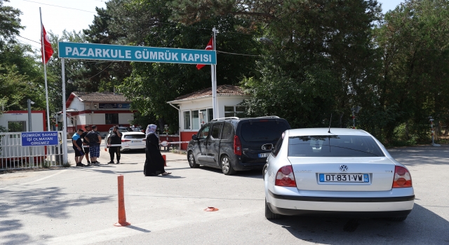 Kapıkule’deki yoğunluk nedeniyle, dönüşteki gurbetçiler diğer sınır kapılarına yöneliyor
