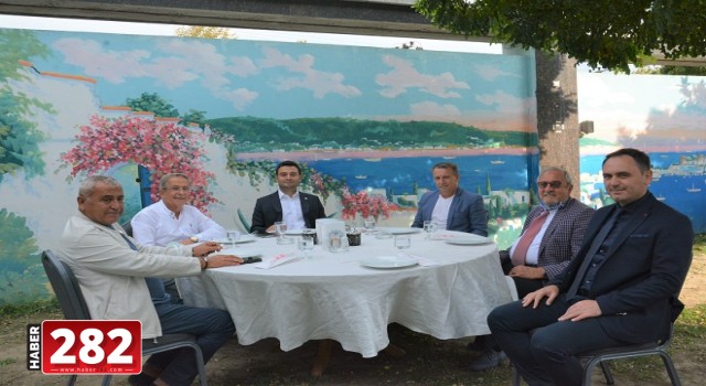 ÇORLU TİCARET VE SANAYİ ODASI’NDA GÖREV ALMIŞ GEÇMİŞ DÖNEM BAŞKANLARI İLE BİR ARAYA GELDİ